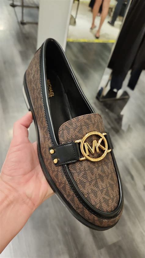 michael kors carmen loafer